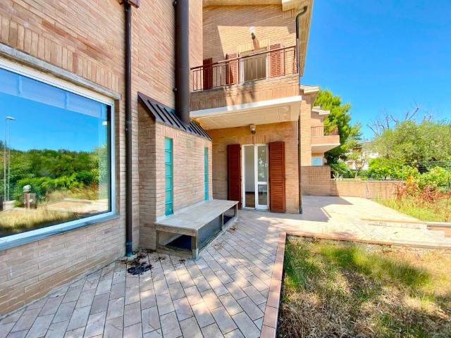 Villa Indipendente in vendita a Ancona