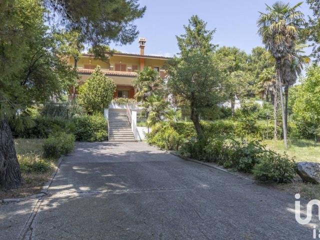 Villa Indipendente in vendita a Marche, Ancona