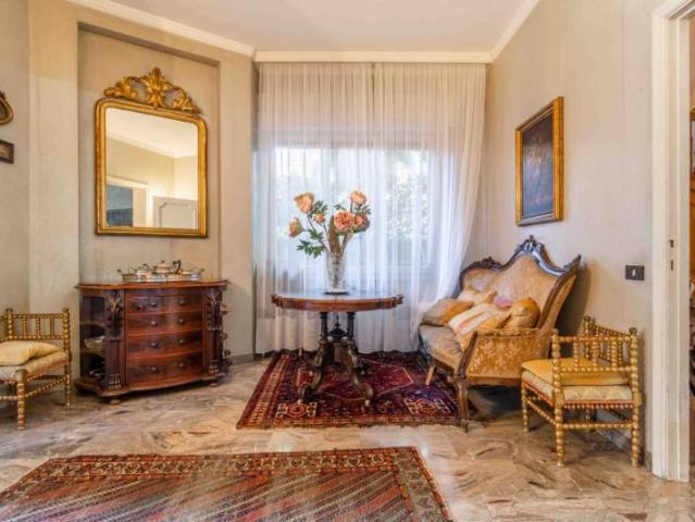 Villa Indipendente in vendita a Adriatico, Marche