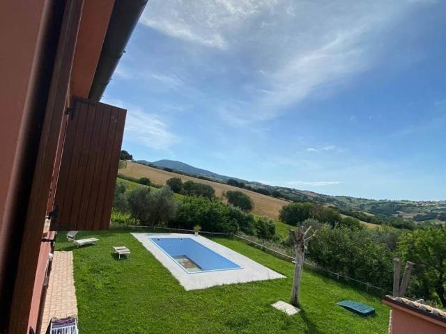 Villa Indipendente in vendita a Passo Varano, Marche