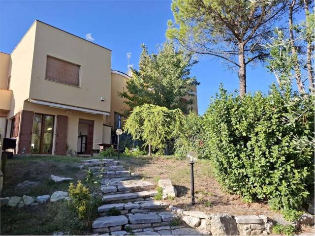 Villa Indipendente in vendita a Candia, Ancona