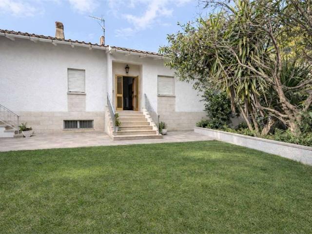 Villa Indipendente in vendita a Marche, Ancona