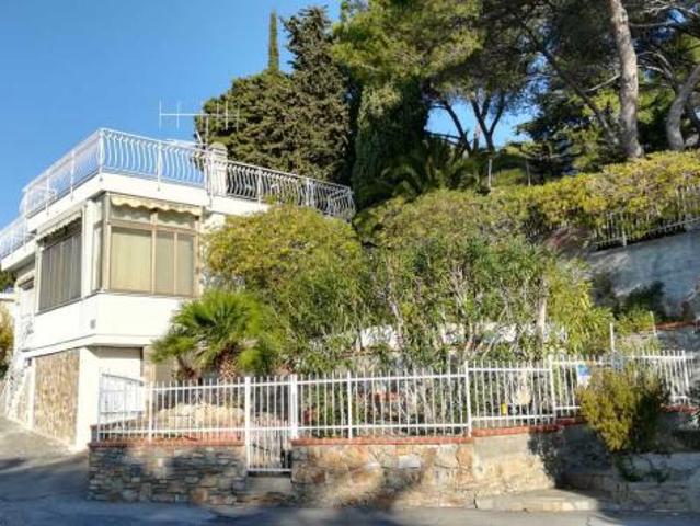 Villa Indipendente in vendita a Andora, Liguria