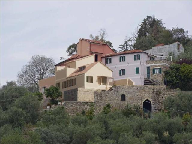 Villa Indipendente in vendita a Andora, Liguria