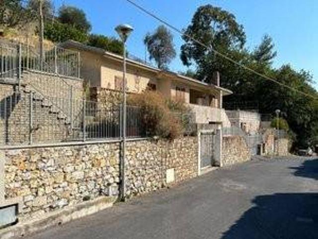 Villa Indipendente in vendita a Andora, Liguria