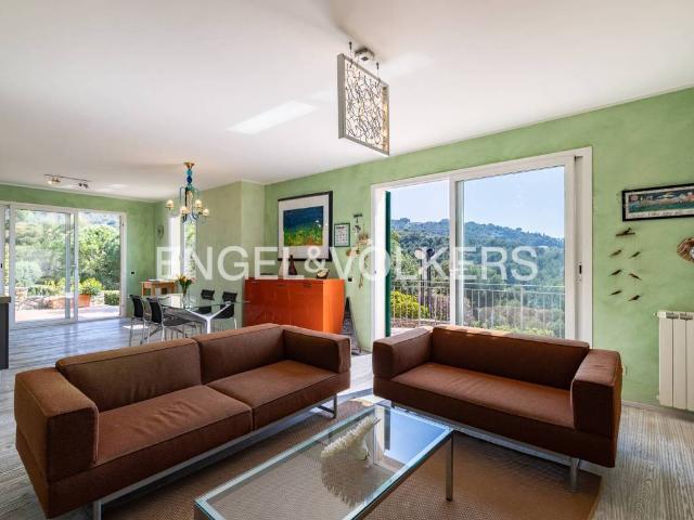 Villa Indipendente in vendita a Andora, Liguria