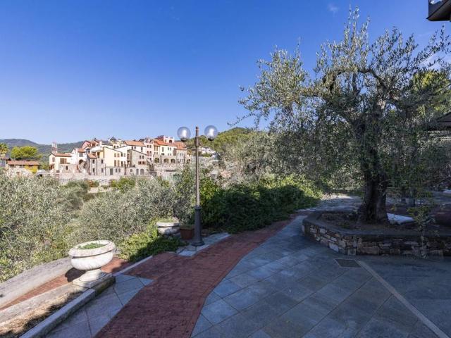 Villa Indipendente in vendita a Andora, Liguria