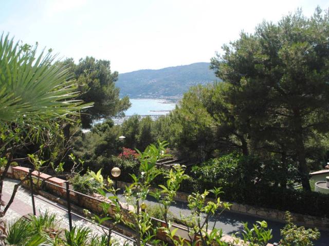 Villa Indipendente in vendita a Andora, Liguria