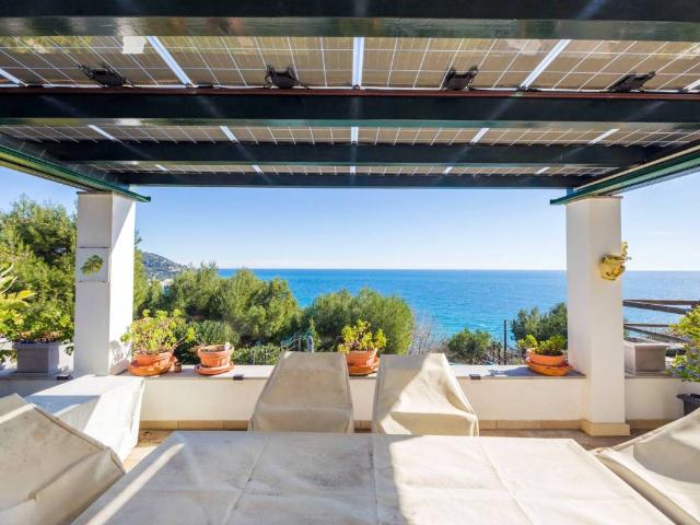 Villa Indipendente in vendita a Andora, Liguria