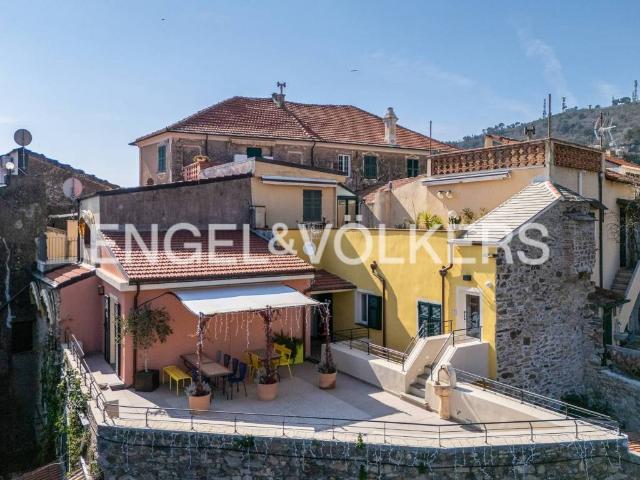Villa Indipendente in vendita a Andora, Liguria