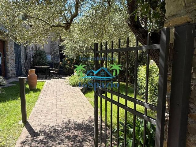 Villa Indipendente in vendita a Andora, Liguria