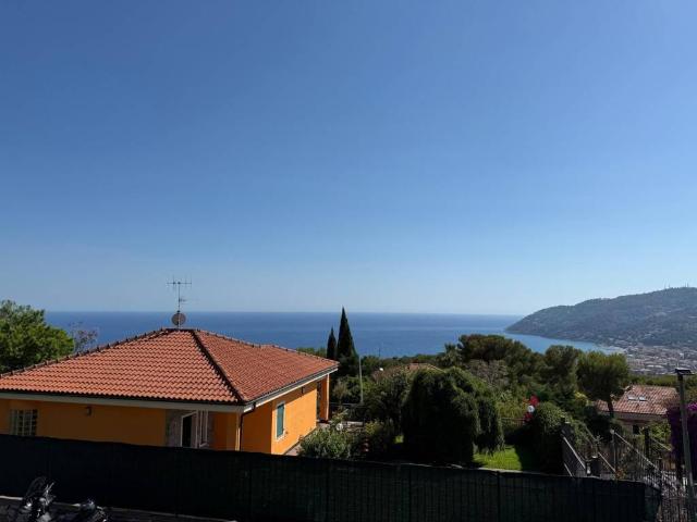 Villa Indipendente in vendita a Andora, Liguria