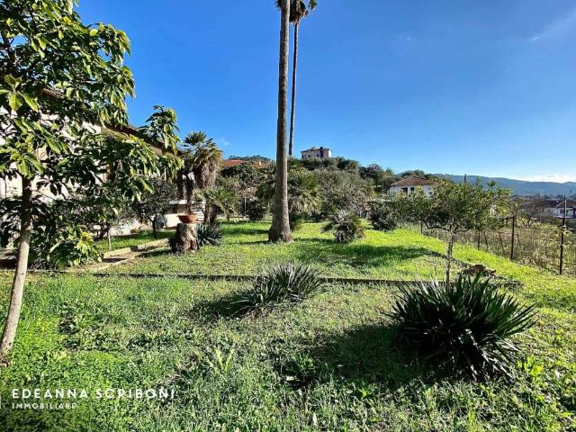 Villa Indipendente in vendita a Andora, Liguria