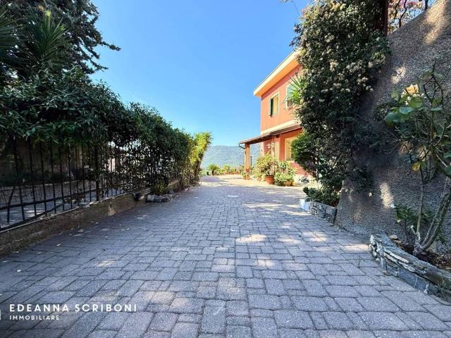 Villa Indipendente in vendita a Andora, Liguria