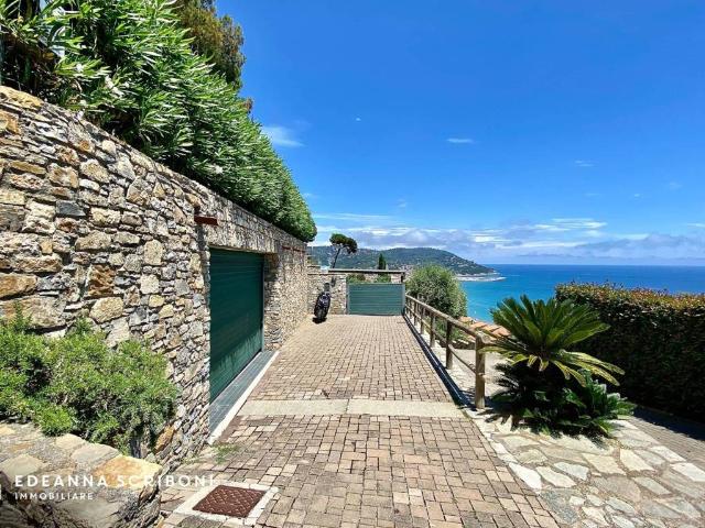 Villa Indipendente in vendita a Andora, Liguria
