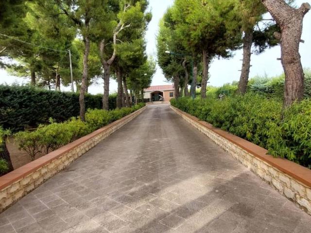 Villa Indipendente in vendita a Andria, Barletta-Andria-Trani