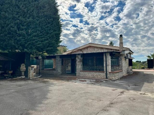 Villa Indipendente in vendita a Puglia, Barletta-andria-trani