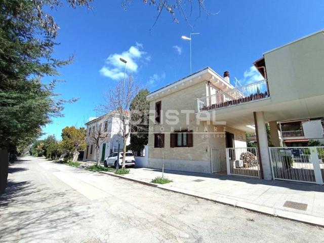 Villa Indipendente in vendita a Puglia, Barletta-andria-trani