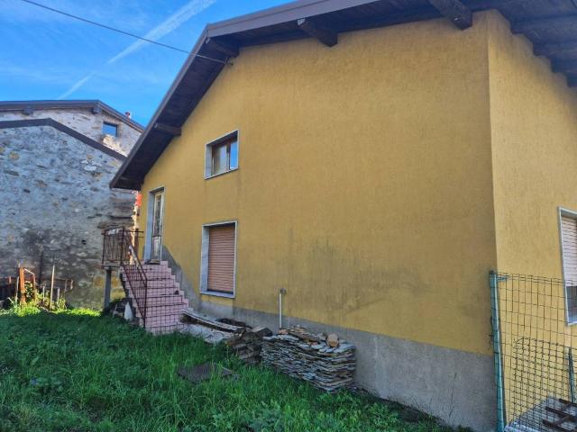 Villa Indipendente in vendita a Comunità montana della valle Camonica, Angolo Terme