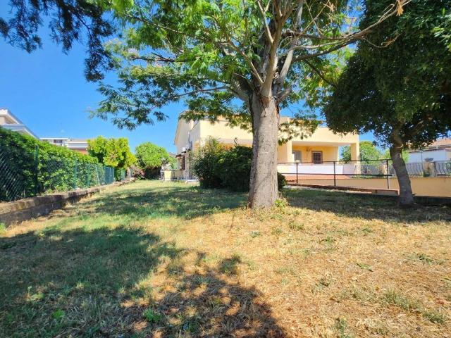 Villa Indipendente in vendita a Residenza Claudia, Roma Capitale
