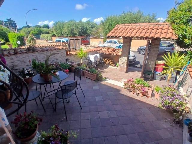 Villa Indipendente in vendita a Residenza Claudia, Roma Capitale