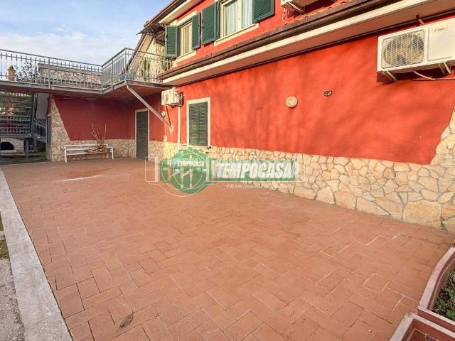 Villa Indipendente in vendita a Residenza Claudia, Roma Capitale