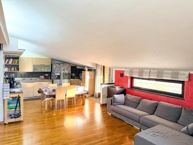 Villa Indipendente in vendita a Residenza Claudia, Roma Capitale