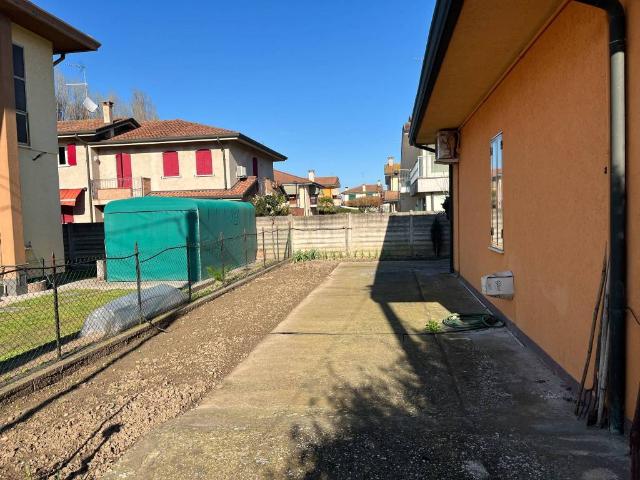 Villa Indipendente in vendita a Anguillara Veneta, Veneto