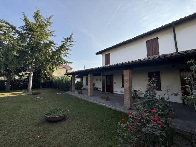 Villa Indipendente in vendita a Annicco, Cremona