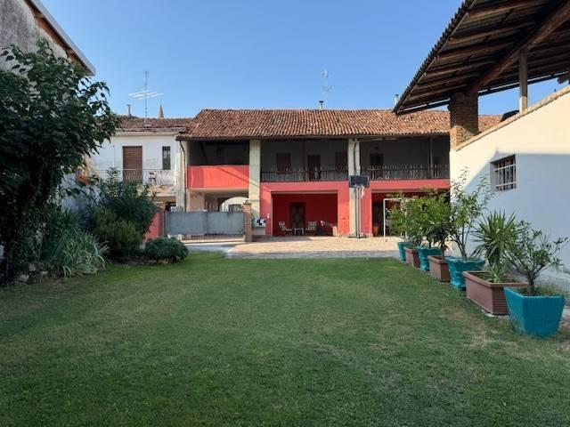 Villa Indipendente in vendita a Antegnate, Lombardia