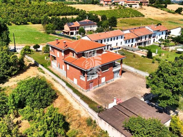 Villa Indipendente in vendita a Piemonte, Asti