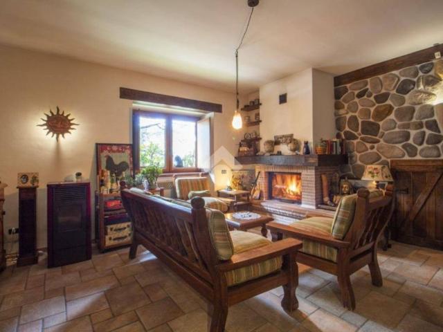 Villa Indipendente in vendita a Antrodoco, Lazio
