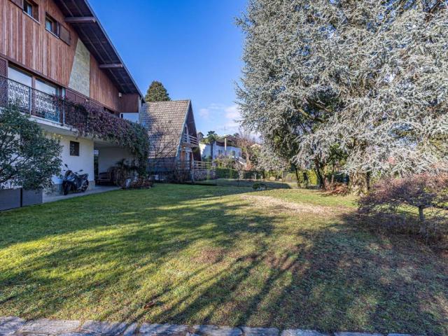 Villa Indipendente in vendita a Anzano Del Parco, Lombardia