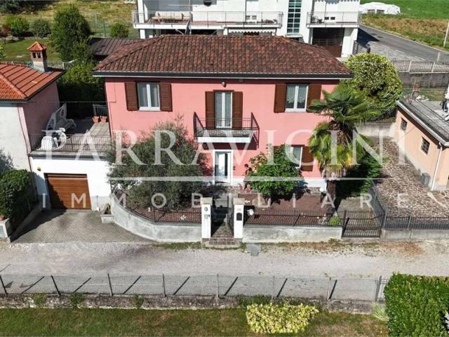 Villa Indipendente in vendita a Anzano Del Parco, Lombardia