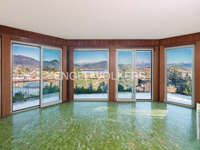 Villa Indipendente in vendita a Anzano Del Parco, Lombardia