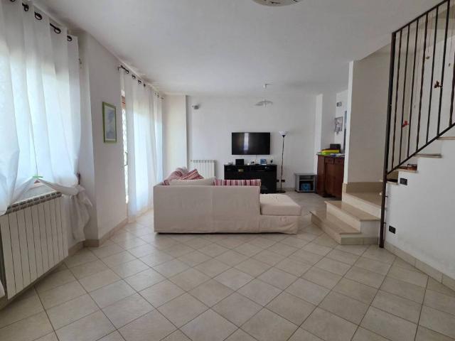 Villa Indipendente in vendita a Lavinio Stazione, Roma Capitale