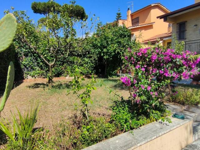 Villa Indipendente in vendita a Roma Capitale, Lazio