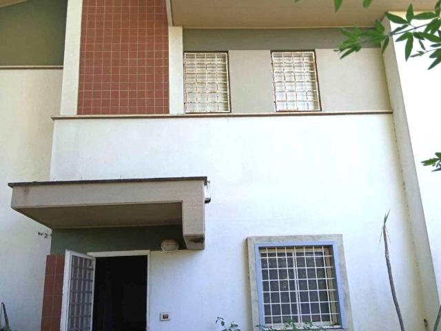 Villa Indipendente in vendita a Piscinari, Roma Capitale