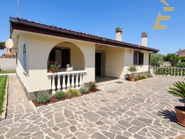 Villa Indipendente in vendita a Roma Capitale, Lazio