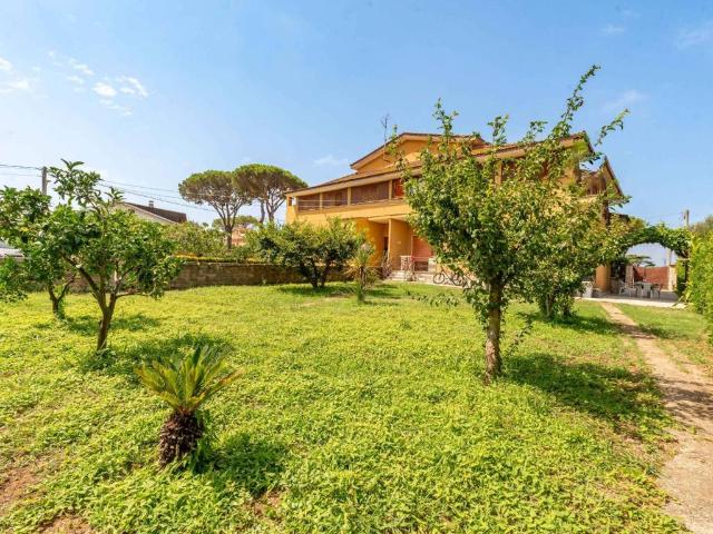 Villa Indipendente in vendita a Lido dei Pini, Anzio