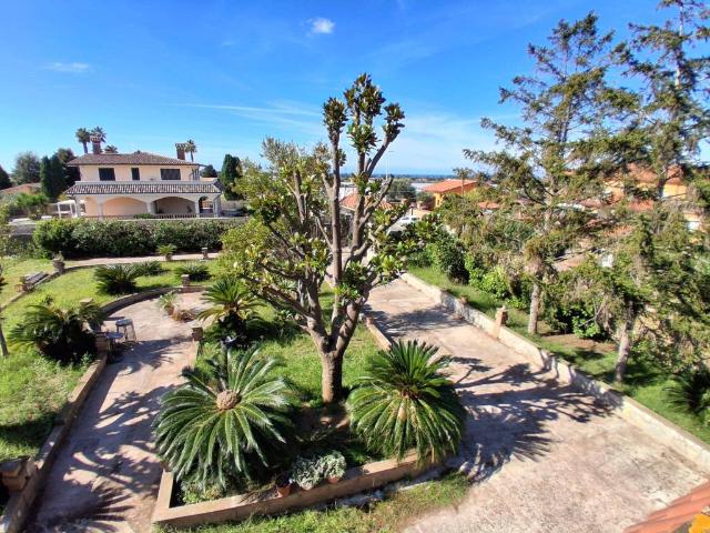 Villa Indipendente in vendita a La Borghesina II, Roma Capitale