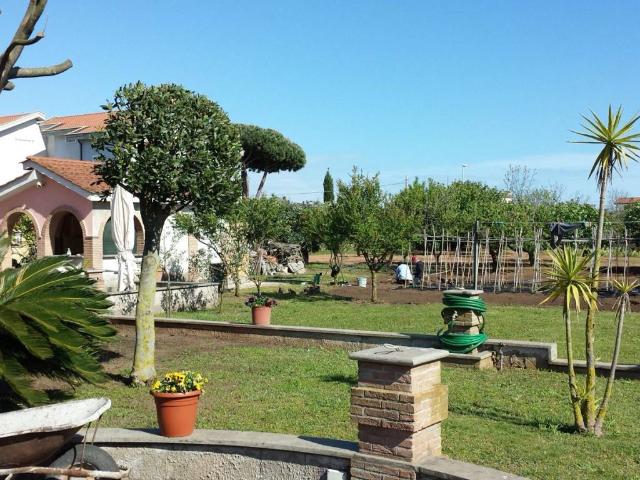 Villa Indipendente in vendita a La Borghesina II, Roma Capitale