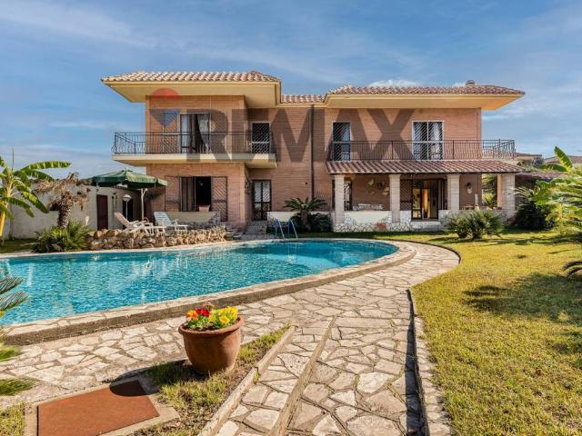 Villa Indipendente in vendita a Anzio Colonia, Roma Capitale