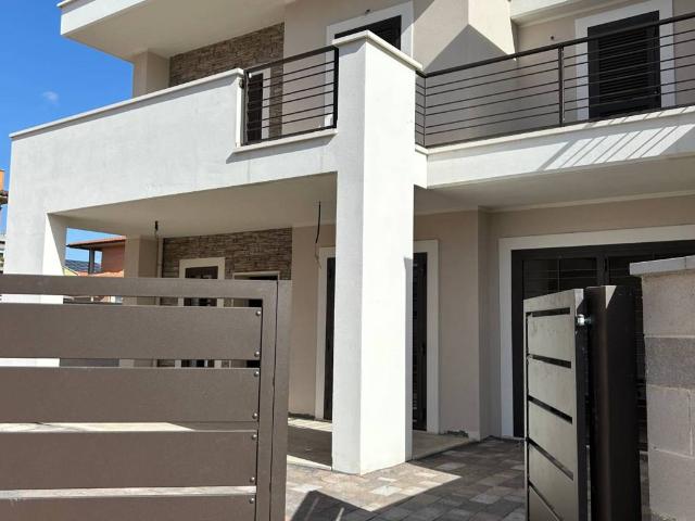 Villa Indipendente in vendita a Lido di Enea, Roma Capitale