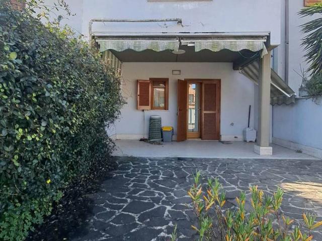 Villa Indipendente in vendita a Piscinari, Roma Capitale