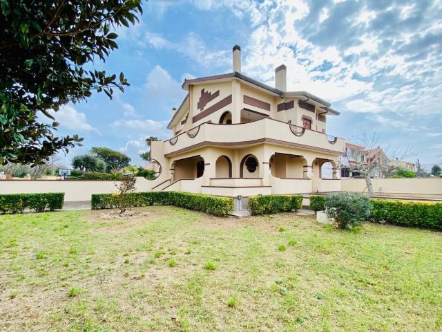 Villa Indipendente in vendita a Selva Secca, Roma Capitale