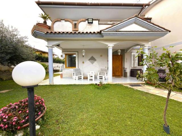 Villa Indipendente in vendita a Selva Secca, Roma Capitale