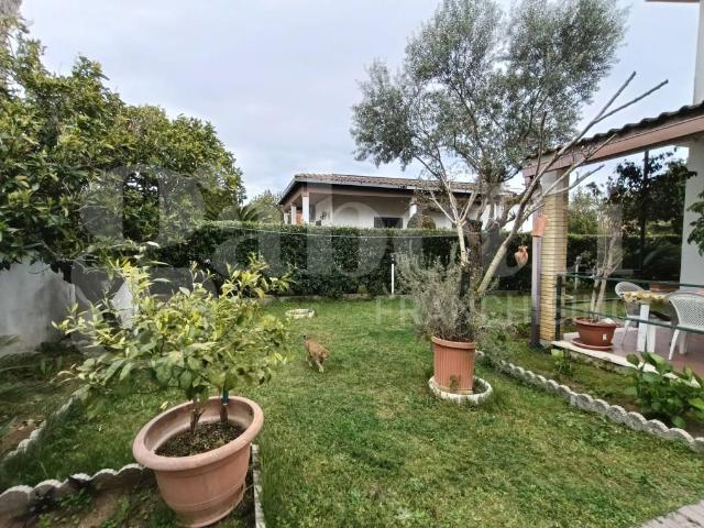 Villa Indipendente in vendita a Selva Secca, Roma Capitale