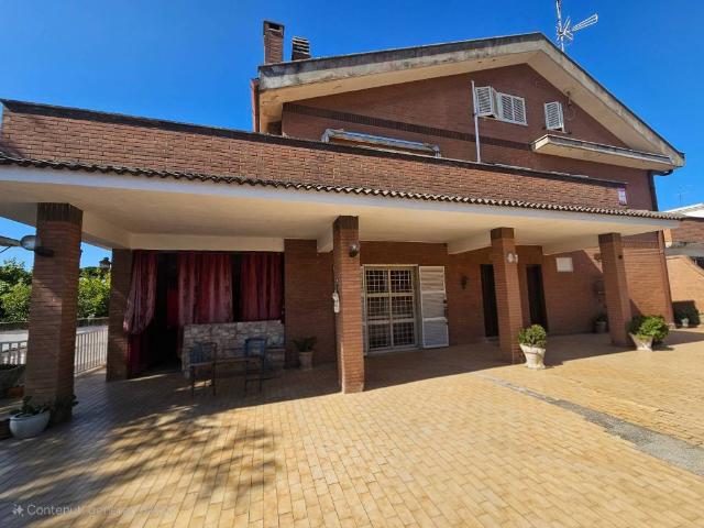 Villa Indipendente in vendita a Lido di Enea, Roma Capitale