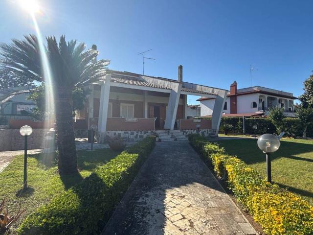 Villa Indipendente in vendita a Melorosso, Roma Capitale
